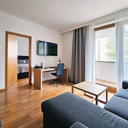 Old Town Plaza Apartment Краків Екстер'єр фото