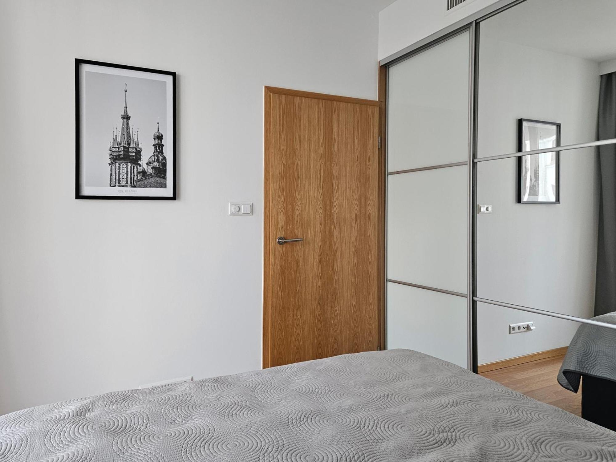 Old Town Plaza Apartment Краків Екстер'єр фото